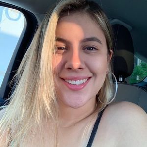 Meet your Posher, Ana carolina